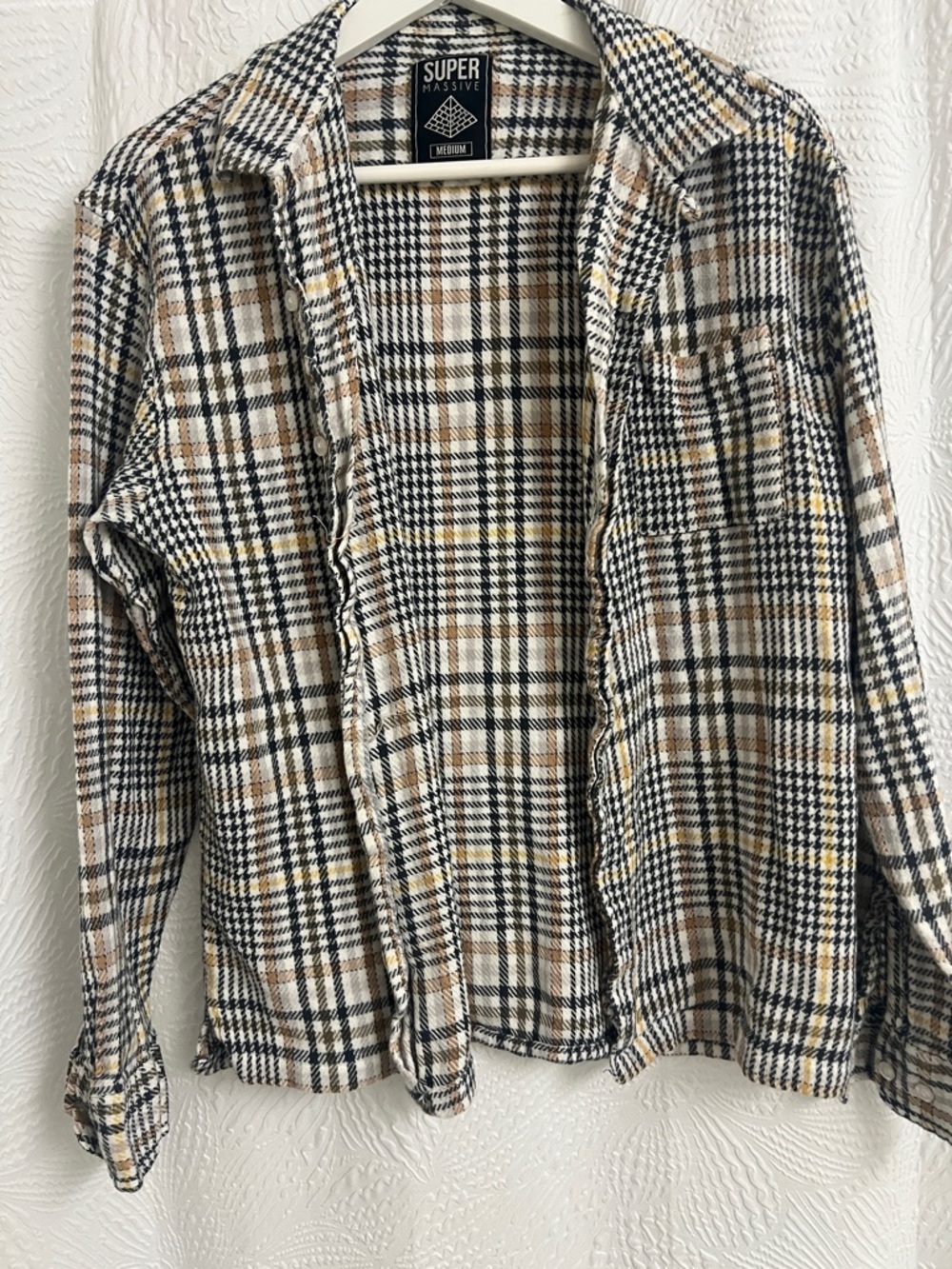 Super Massive Men's Black & Tan Plaid Button-Down Shirt